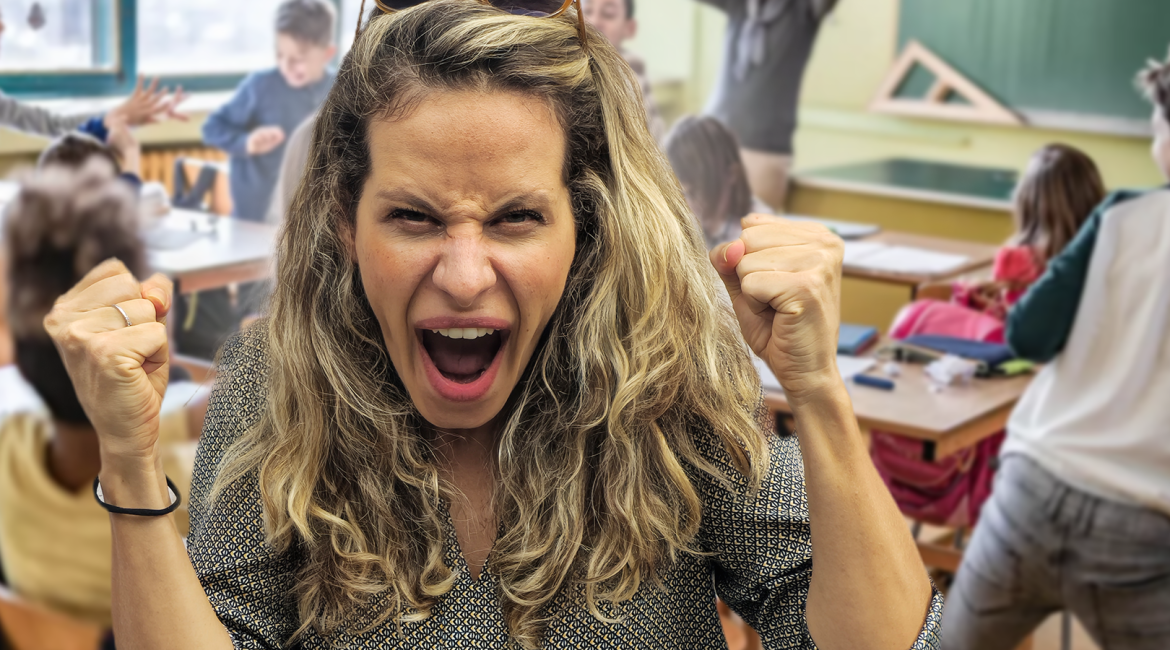 Alex em uma sala de aula estressada com tanta bagunça.